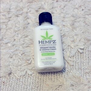 Hempz Whipped Vanilla and Coconut Cream Herbal Body Moisturizer Travel Size